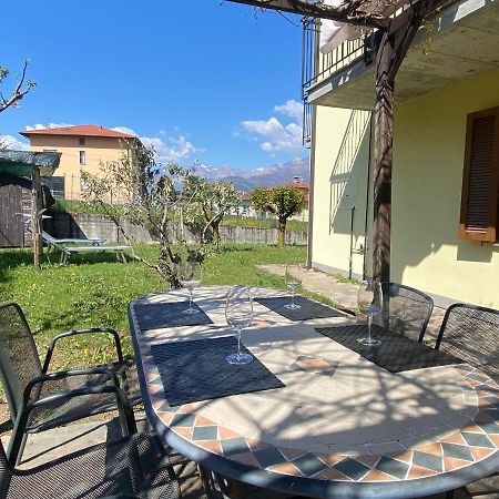 The Children Smile- With Private Garden Apartment Colico Exterior foto
