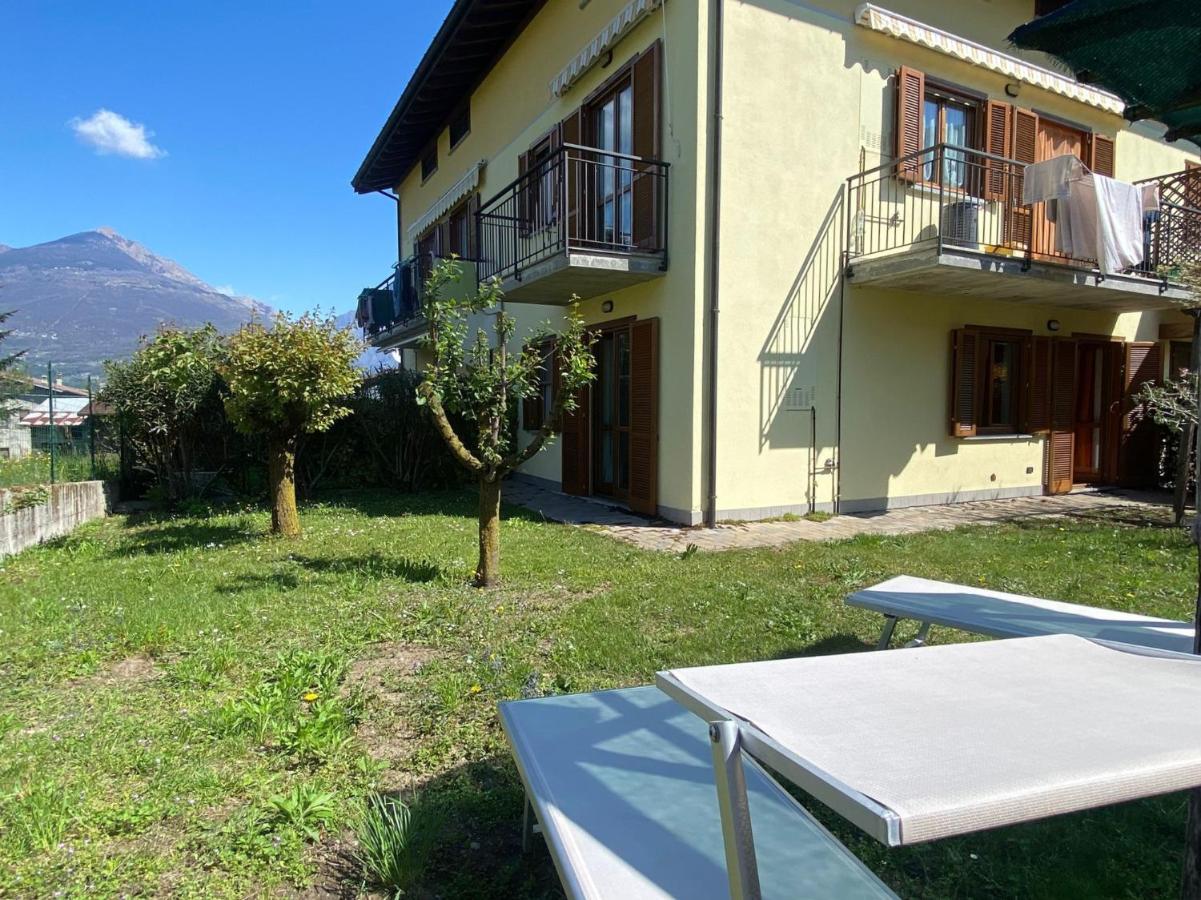 The Children Smile- With Private Garden Apartment Colico Exterior foto